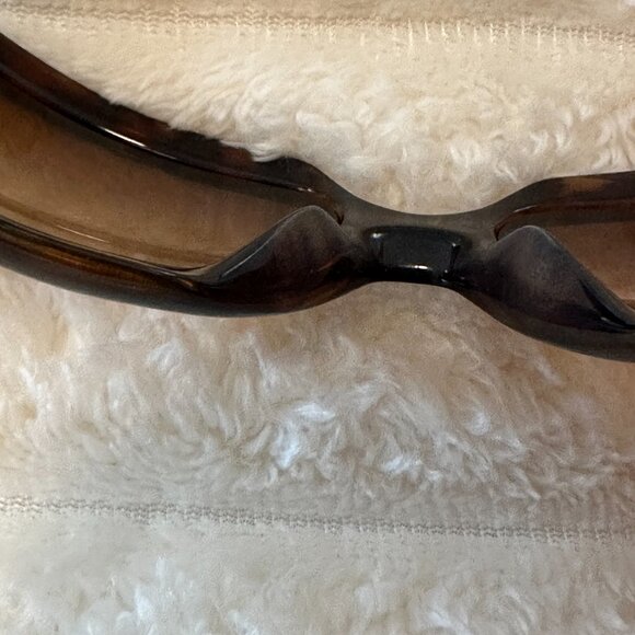 Brown Gucci Sunglasses - Picture 10 of 16